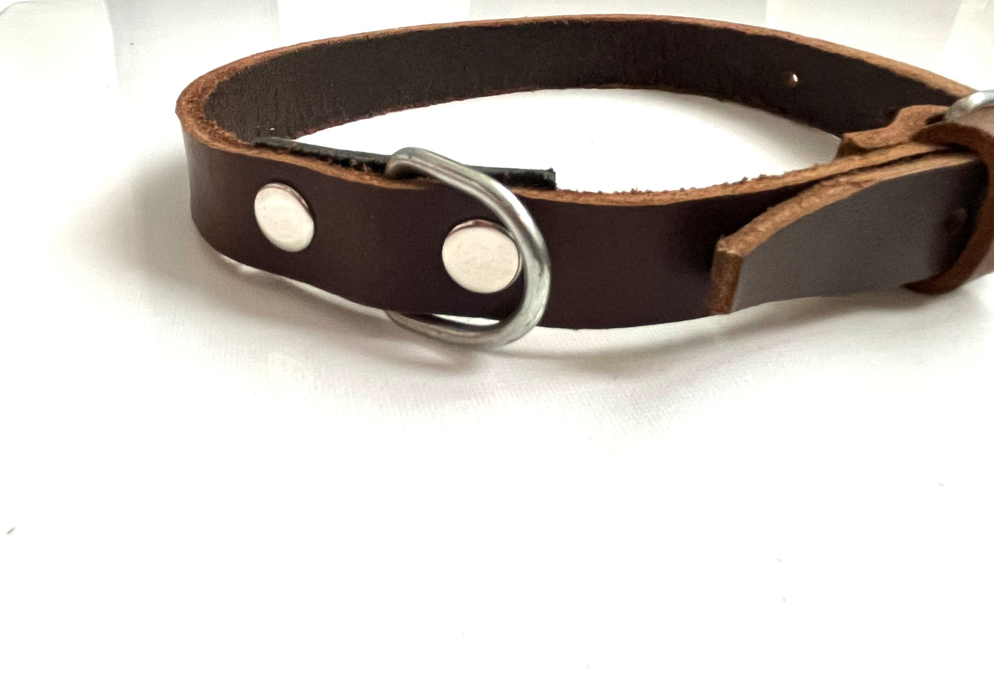 Каишка за малко куче