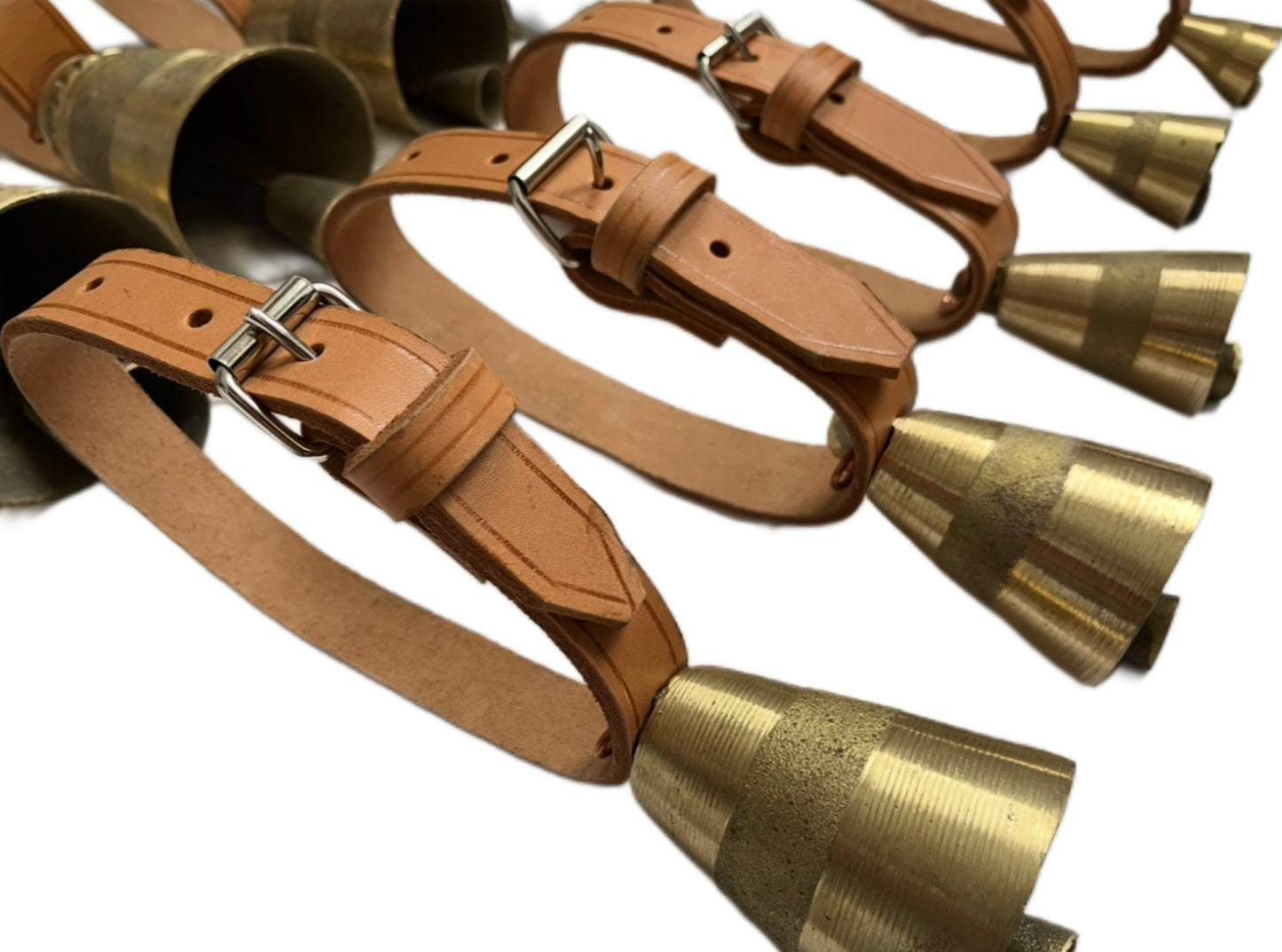 Комплект месингови чанове с каишки